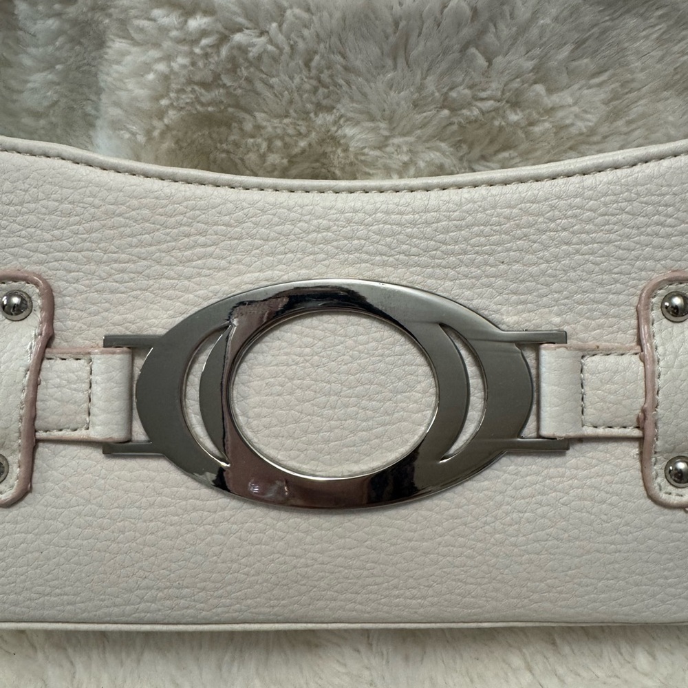 Cream Shoulder Bag with pink lining with Silver Accent - Picture 3 of 6